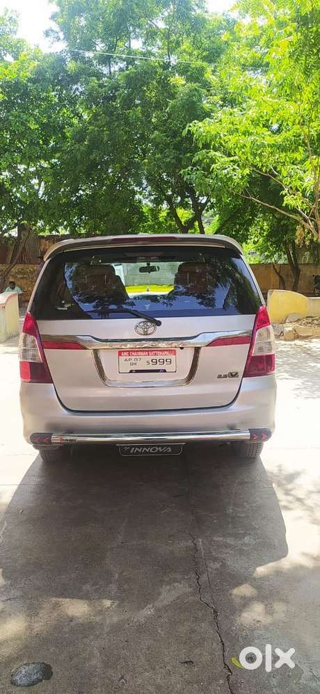 Toyota Innova 2012 Diesel Well Maintained