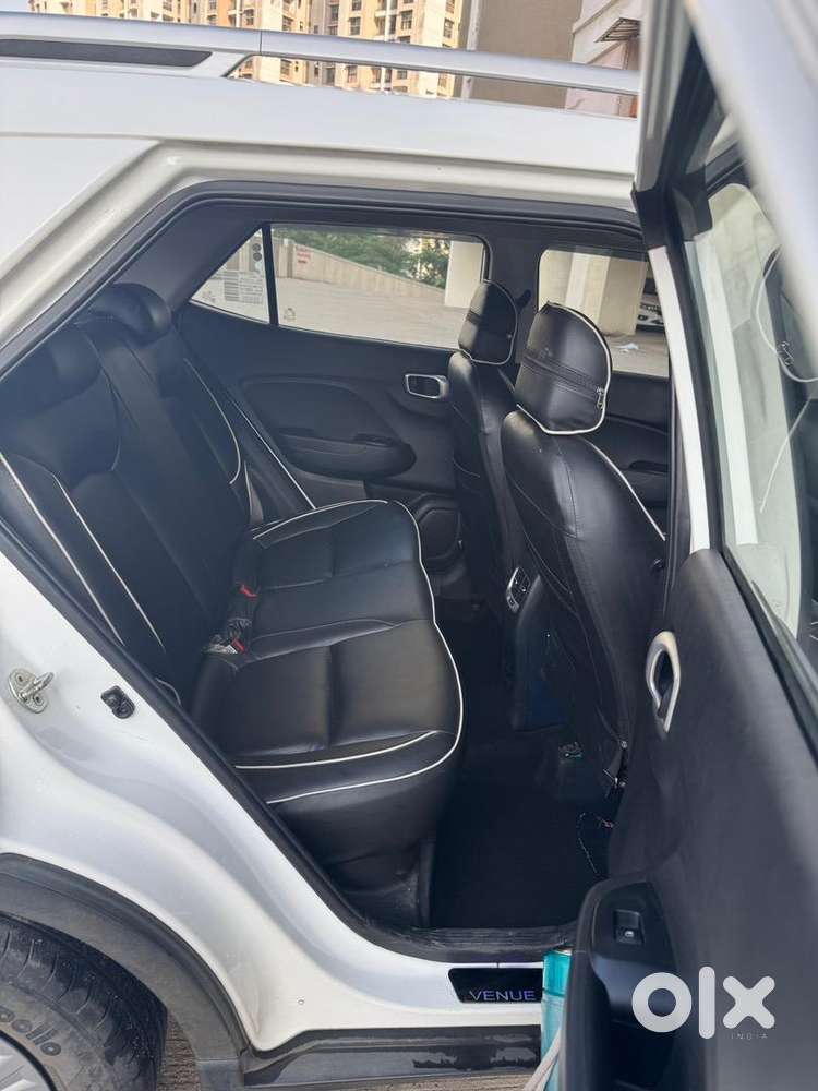 2021 Hyundai Venue S Plus  1st Owner  23,000 Km  Service Records