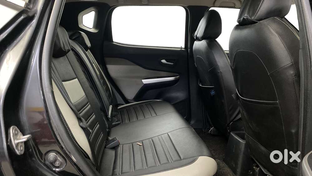 Nissan Magnite 1.0 Xv, 2023, Petrol