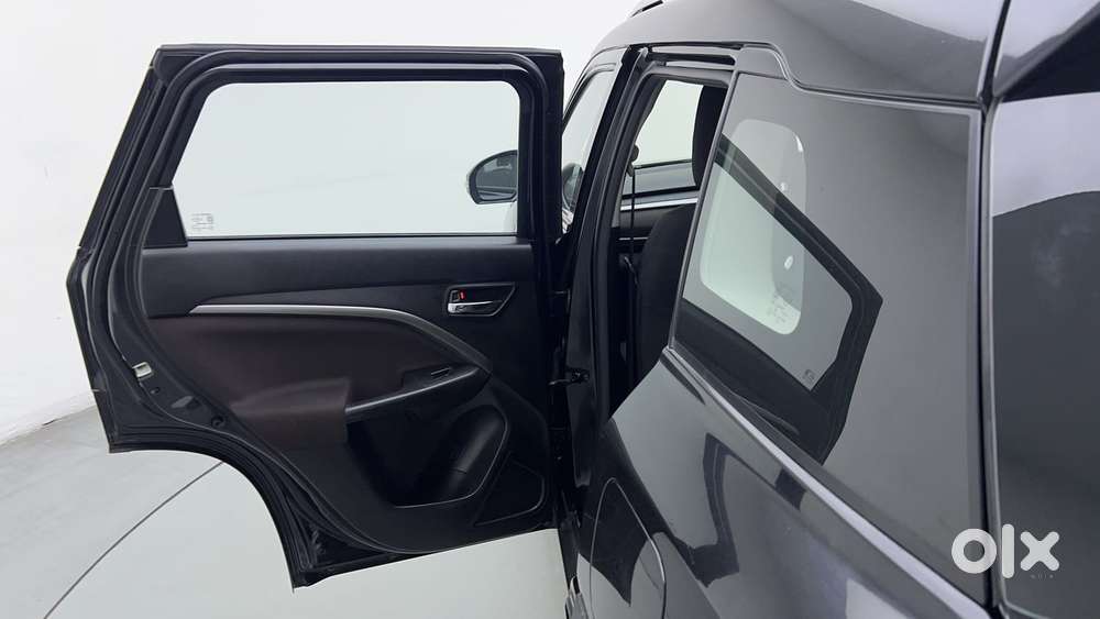 Maruti Suzuki Vitara Brezza 1.5 Zxi At, 2024, Petrol