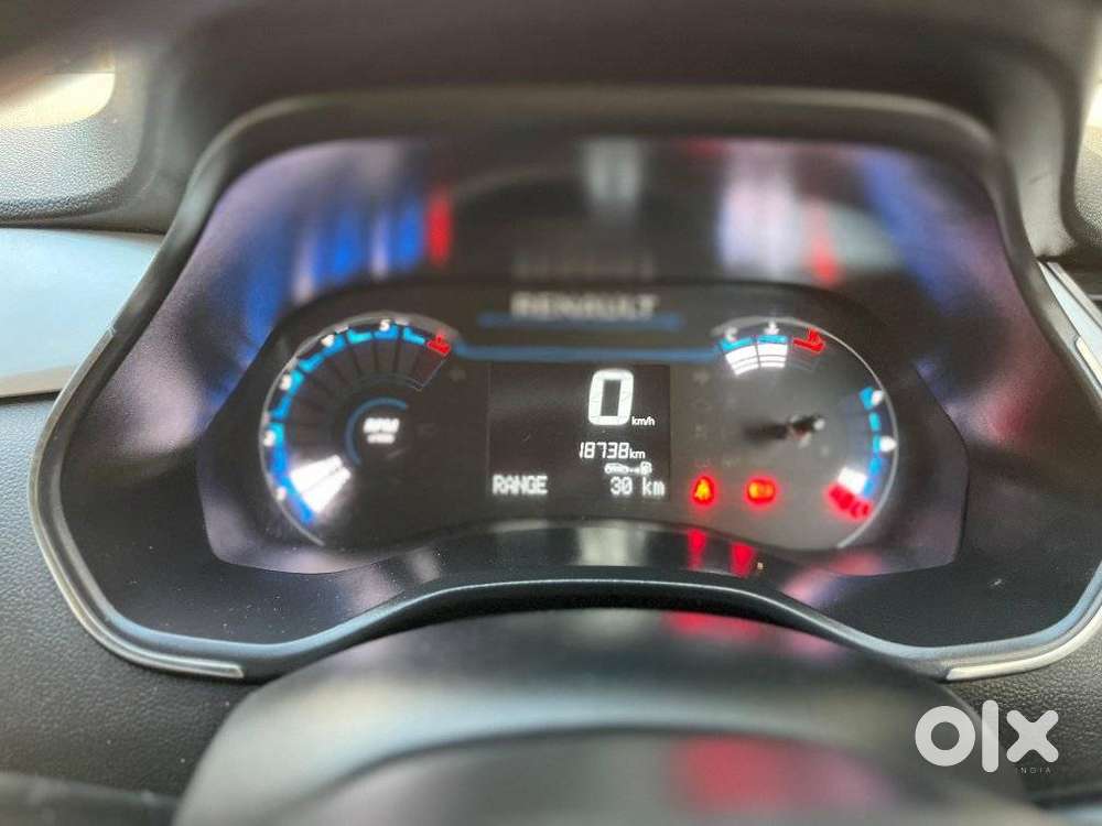 Renault Triber Rxz, 2023, Petrol