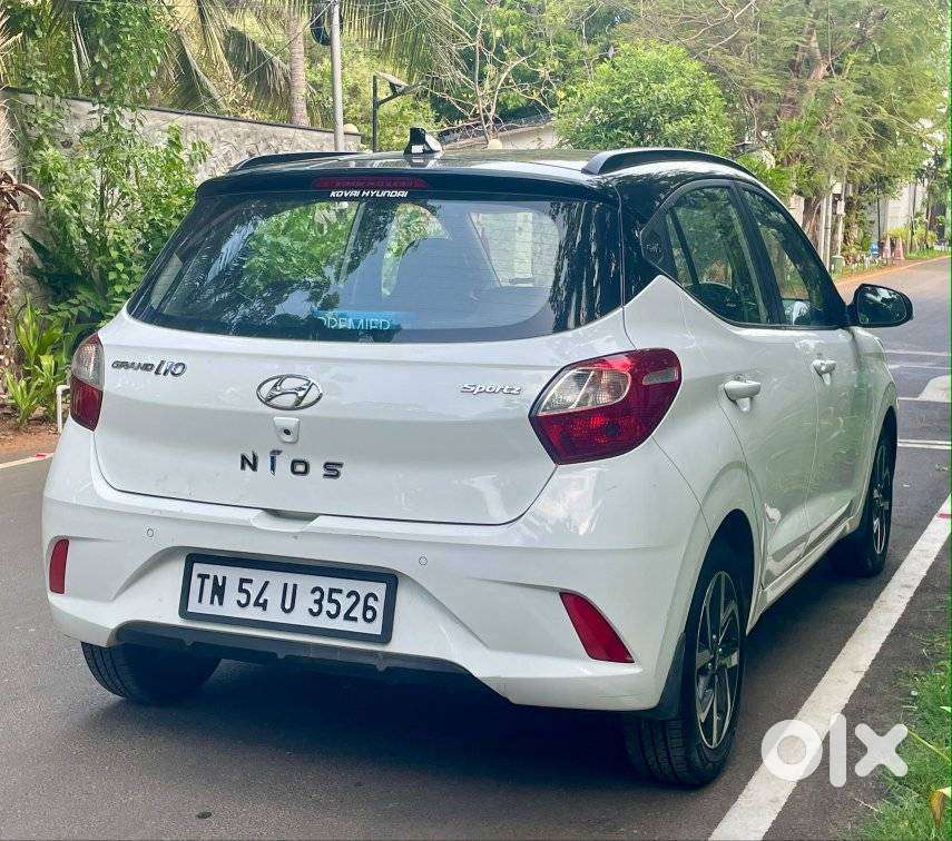 Hyundai Grand I10 Nios Sportz Dual Tone, 2021, Petrol