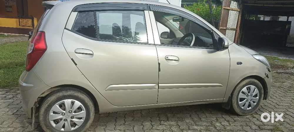 Hyundai Grand I10 Sportz 2012 Year Urgent Sales New Requirement