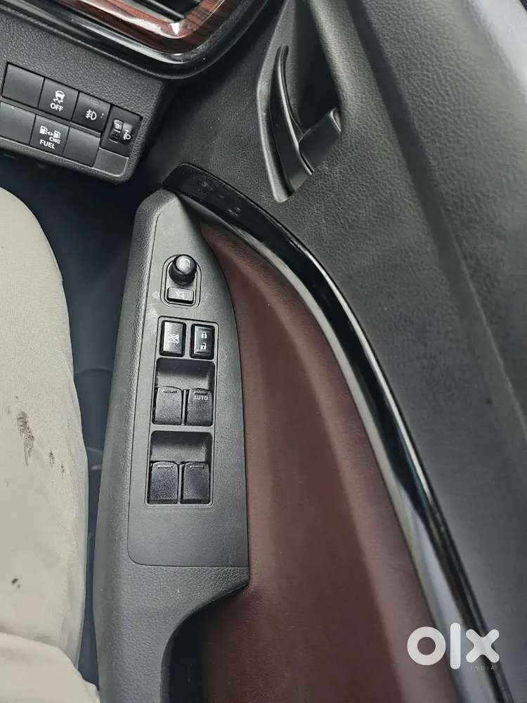 Maruti Suzuki Brezza 2025 Cng & Hybrids 25500 Km Driven