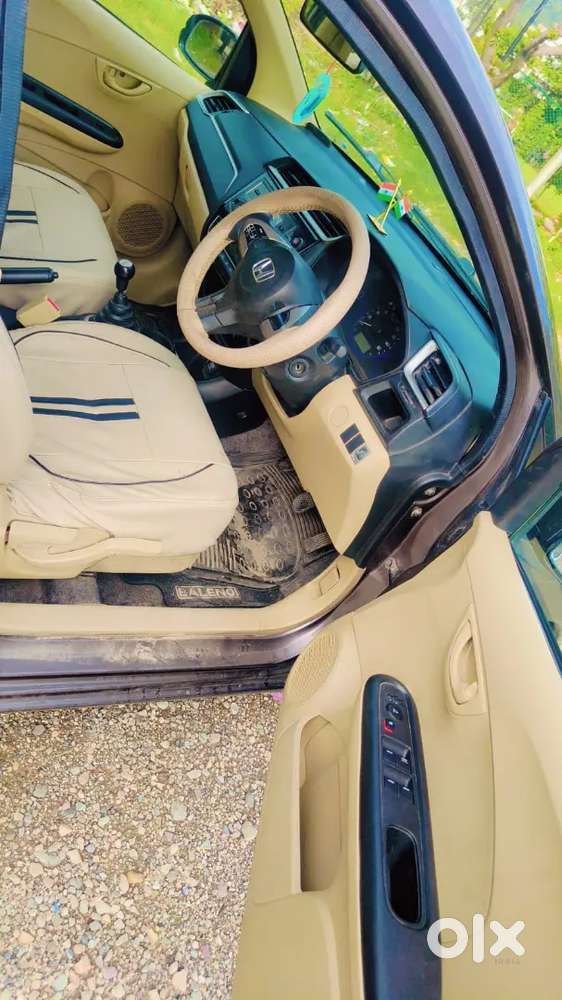 Honda Amaze 2017 Petrol Well Maintained