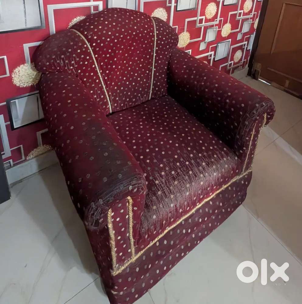 Sofa in usable condition