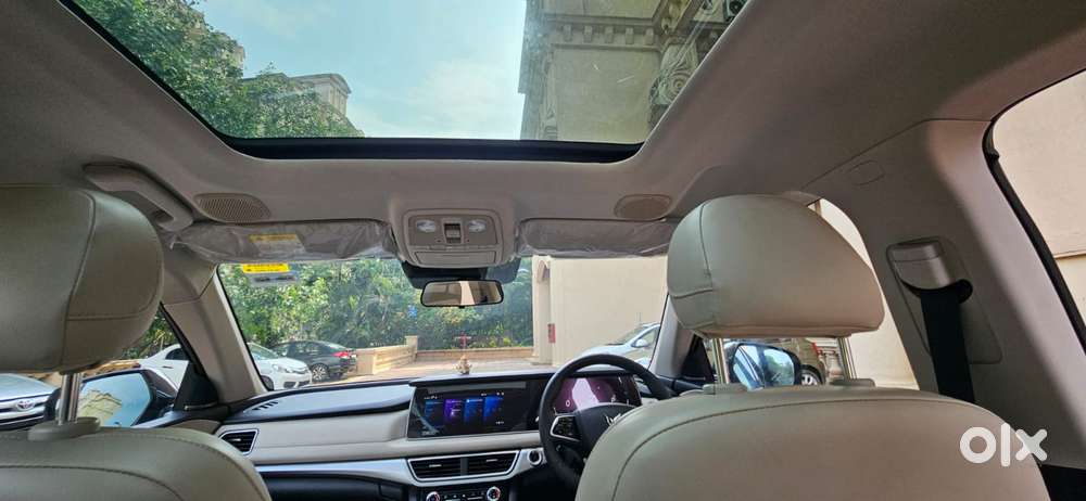 Mahindra Xuv700 2.2 Ax 7 Diesel At Luxury Pack Str Awd, 2022, Diesel