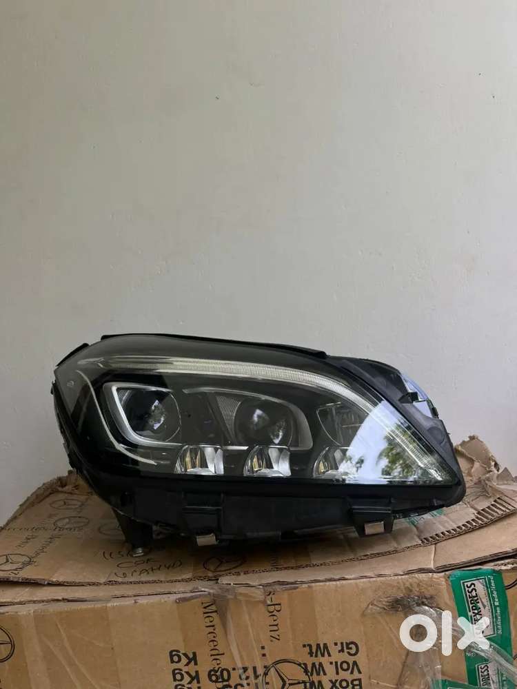 Mercedes Benz Cls 63  Head Lights Pair  Oem Made In Germany