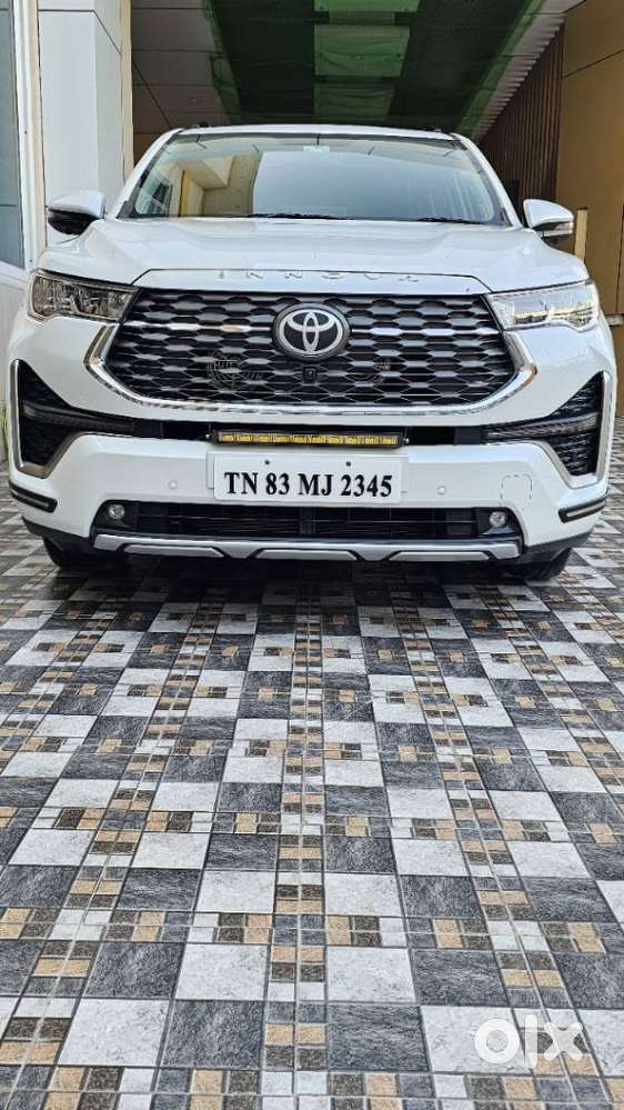 Toyota Innova Hycross 2.0 Zx (o) Hybrid 7 Str, 2025, Petrol