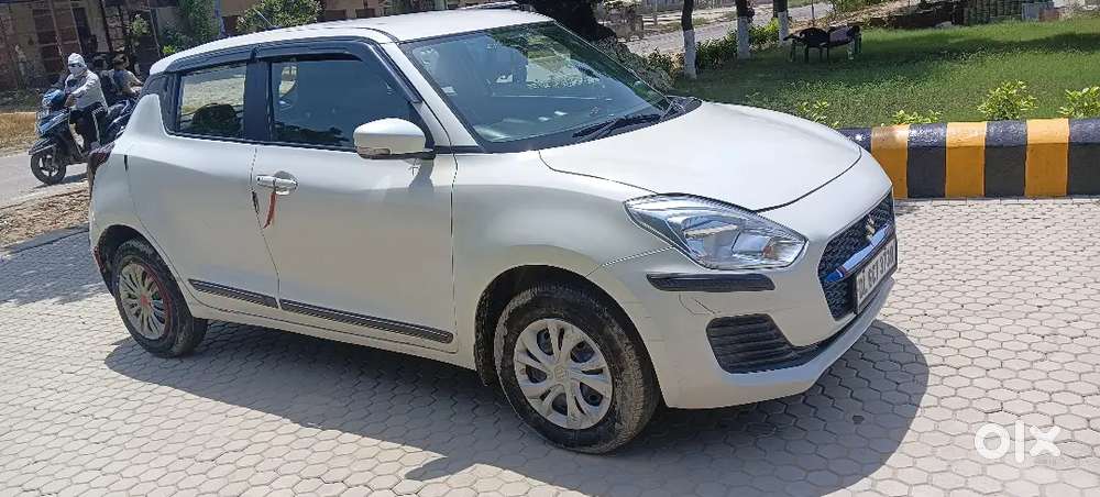 Maruti Suzuki New-gen Swift 2023 Petrol 27,000 Km Driven
