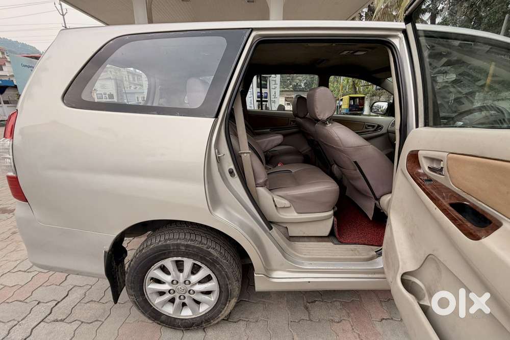 Toyota Innova 2.5 Vx 7 Str, 2012, Diesel