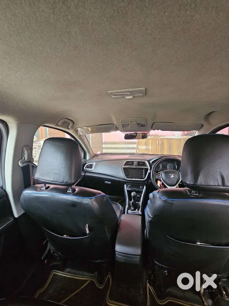 Maruti Suzuki S-cross Smart Hybrid Zeta