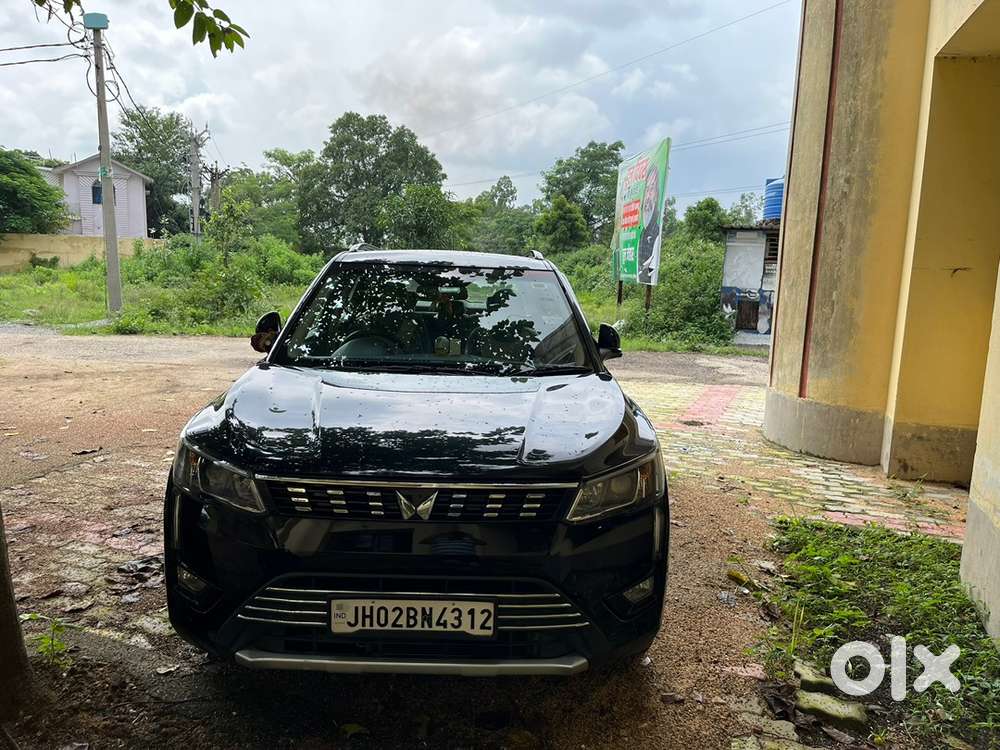 Mahindra Xuv300 Petrol 2023