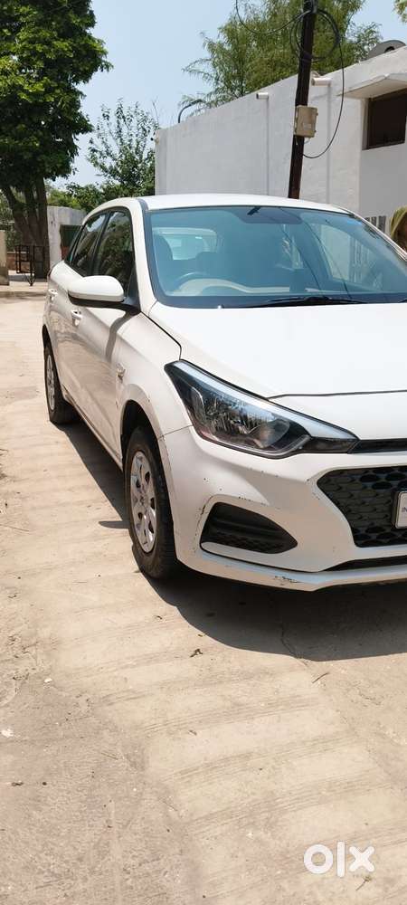 Hyundai I20 Petrol Cvt Magna Executive, 2018, Petrol