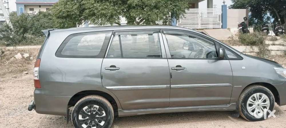 Toyota Innova 2.5 G 2013