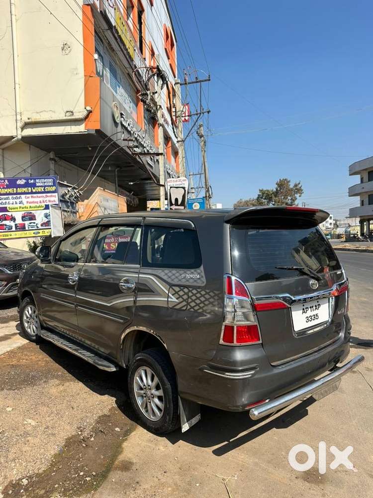 Toyota Innova 2012 Diesel Well Maintained