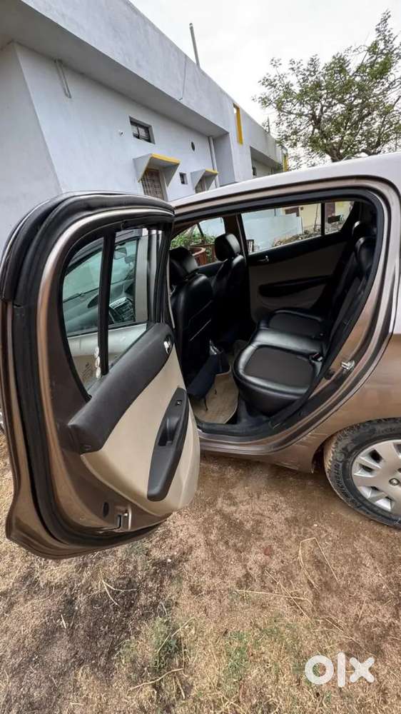 Hyundai I20 2012 Petrol 64000 Km Driven