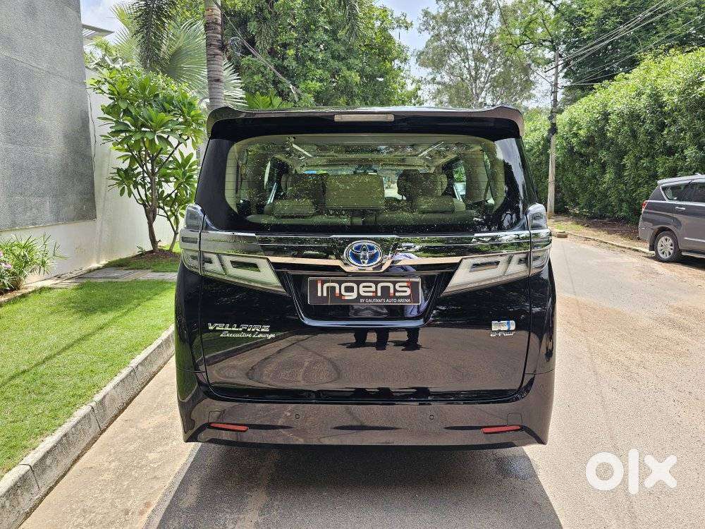 Toyota Vellfire 2.5 Executive Lounge, 2020, Petrol