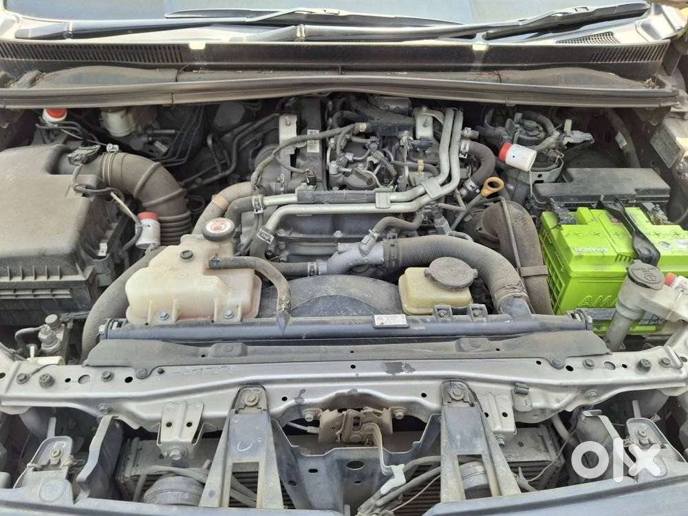 Toyota Innova Crysta [ ] 2.4 Gx At 7 Str, 2017, Petrol