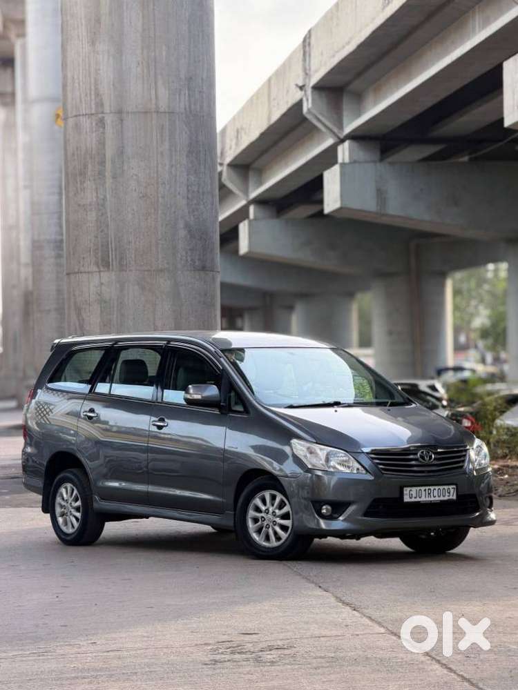 Toyota Innova 2.0 V, 2013, Diesel
