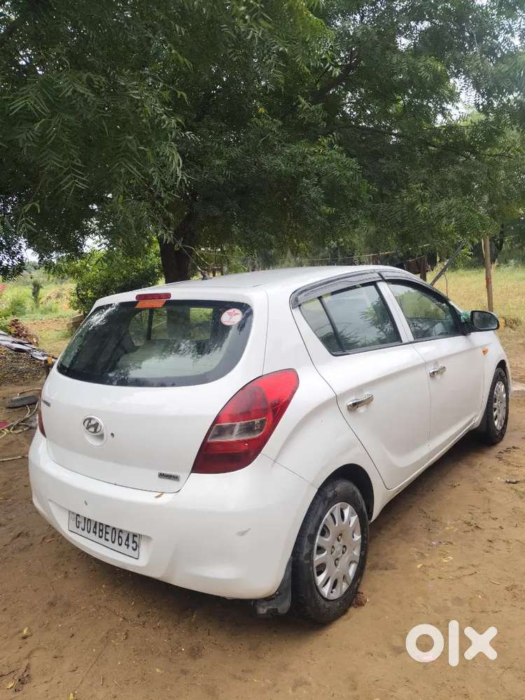 Hyundai I10 2011 Petrol 98000 Km Driven