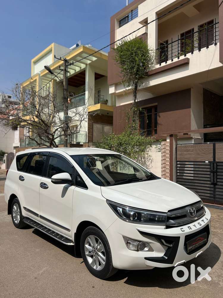 Toyota Innova Crysta 2.4 V 8 Str, 2017, Diesel
