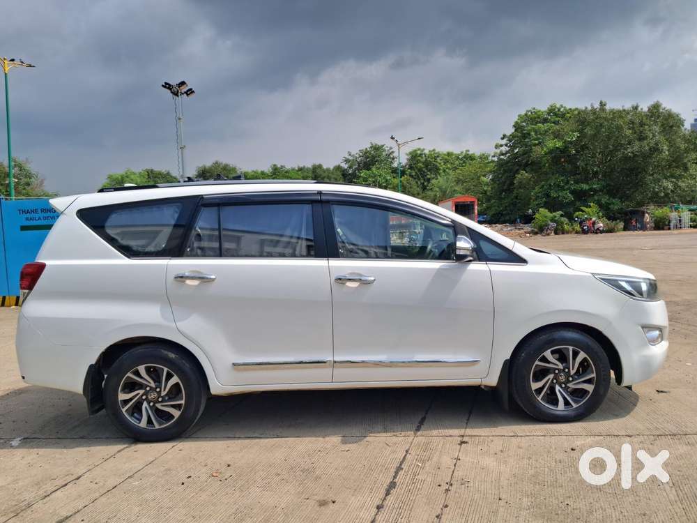 Toyota Innova Crysta 2.4 G Mt 7 Str, 2017, Diesel