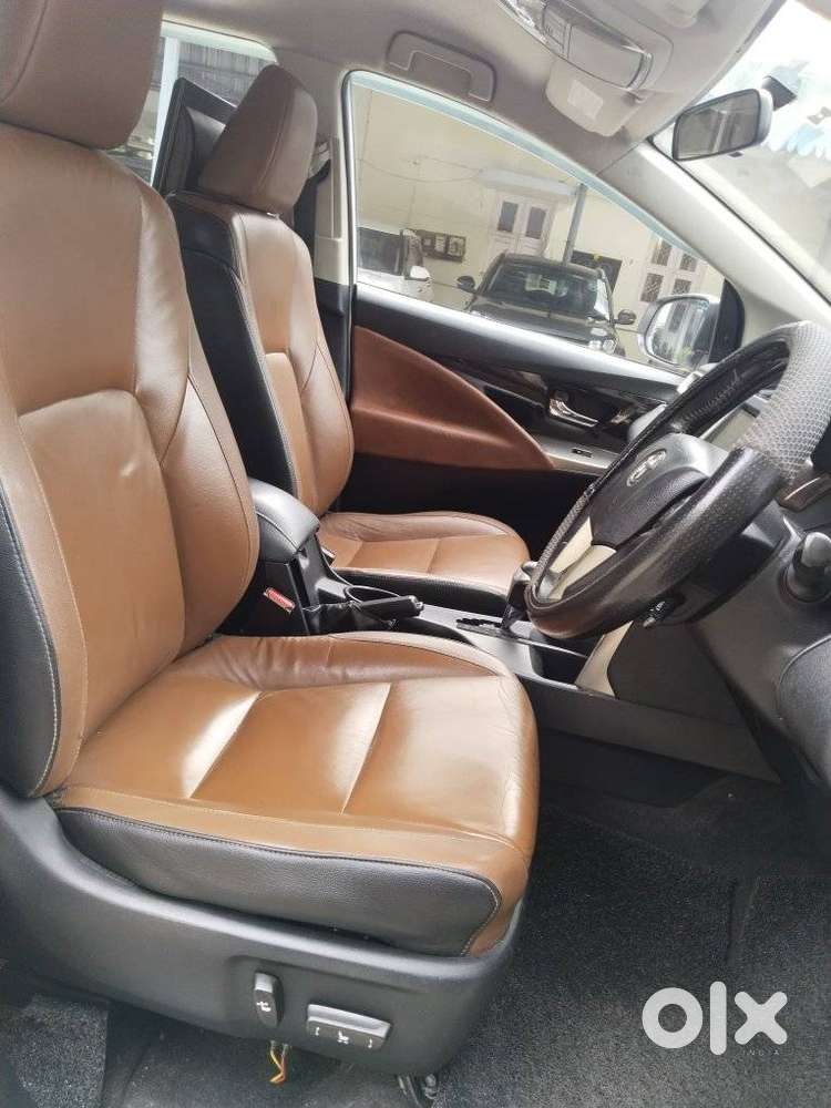 Toyota Innova Crysta 2.8z Automatic, 2016, Diesel