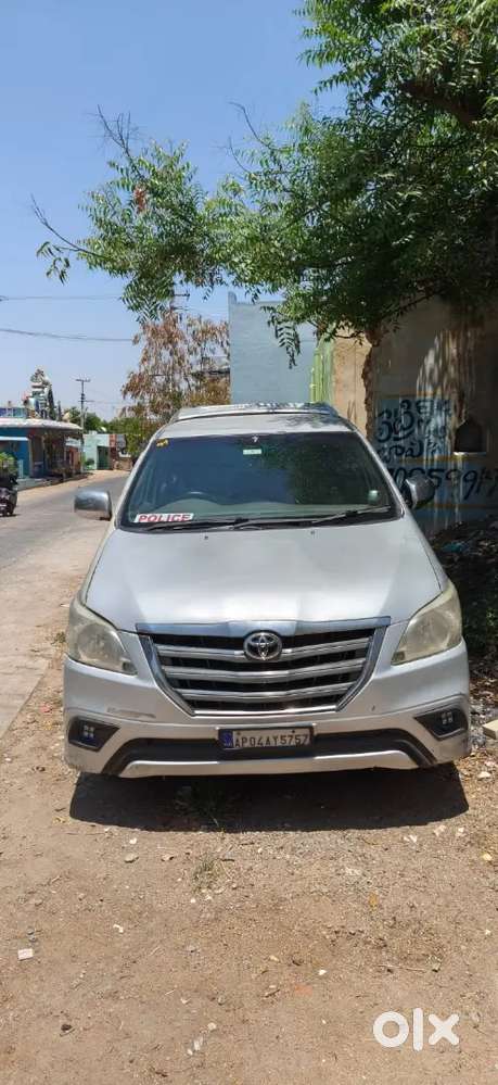 Toyota Innova 2013