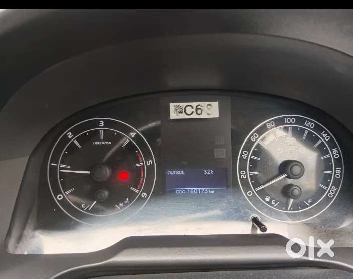 Toyota Innova Crysta [2020-ongoing] 2.4 Gx 8 Str, 2017, Diesel