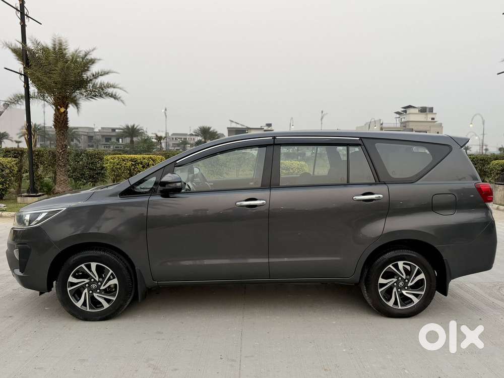 Toyota Innova Crysta 2.4 G Mt, 2021, Diesel