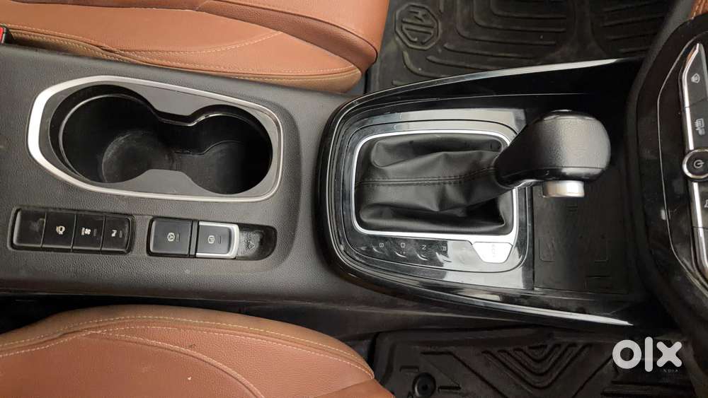 Mg Hector Plus 1.5 Sharp Turbo Cvt 6 Str, 2022, Petrol