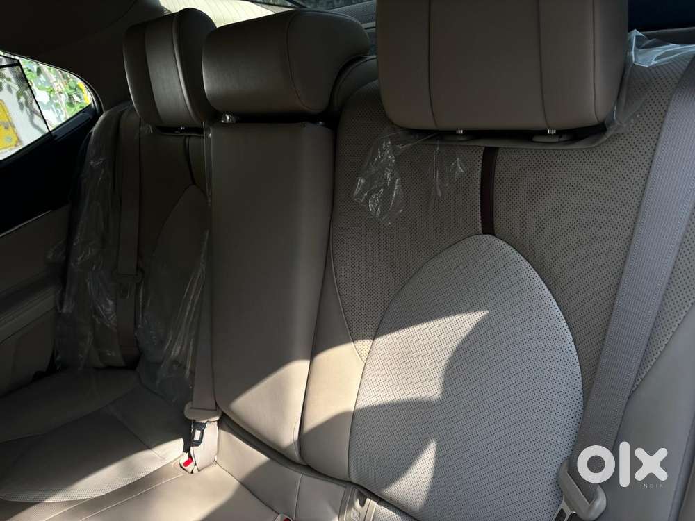 Toyota Camry 2.5 Hybrid, 2024, Petrol