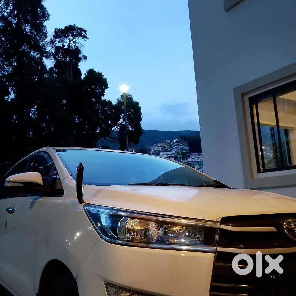 Toyota Innova Crysta 2016