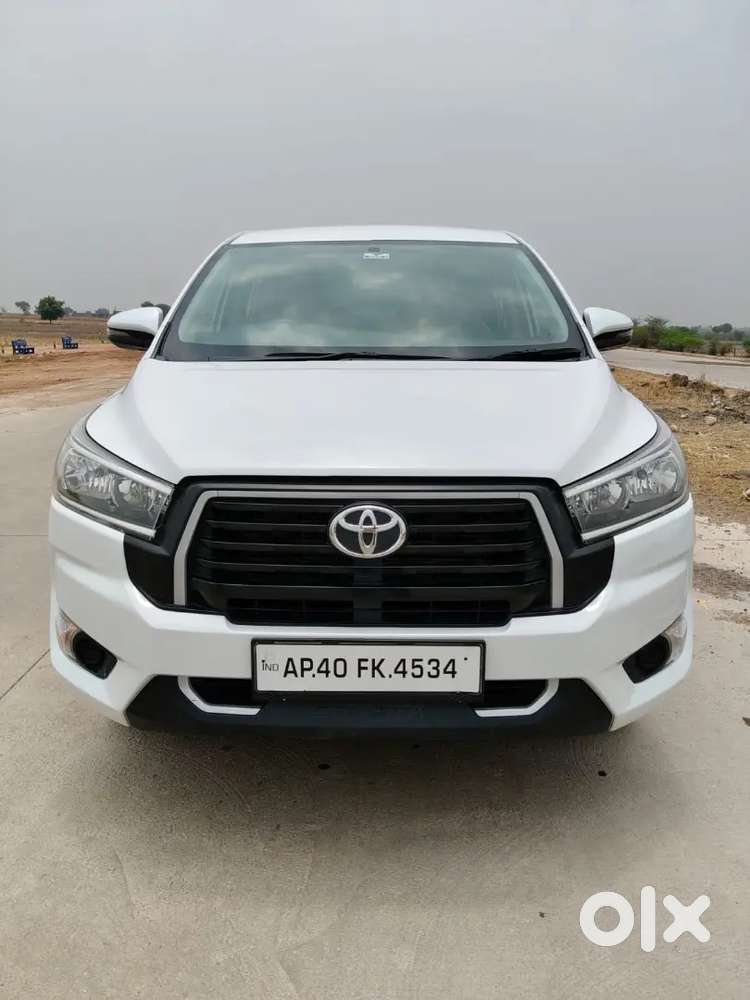 Toyota Innova Crysta 2.4 Diesel 2025