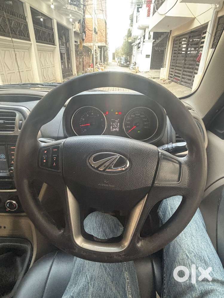 Mahindra Tuv 300 T10, 2019, Diesel