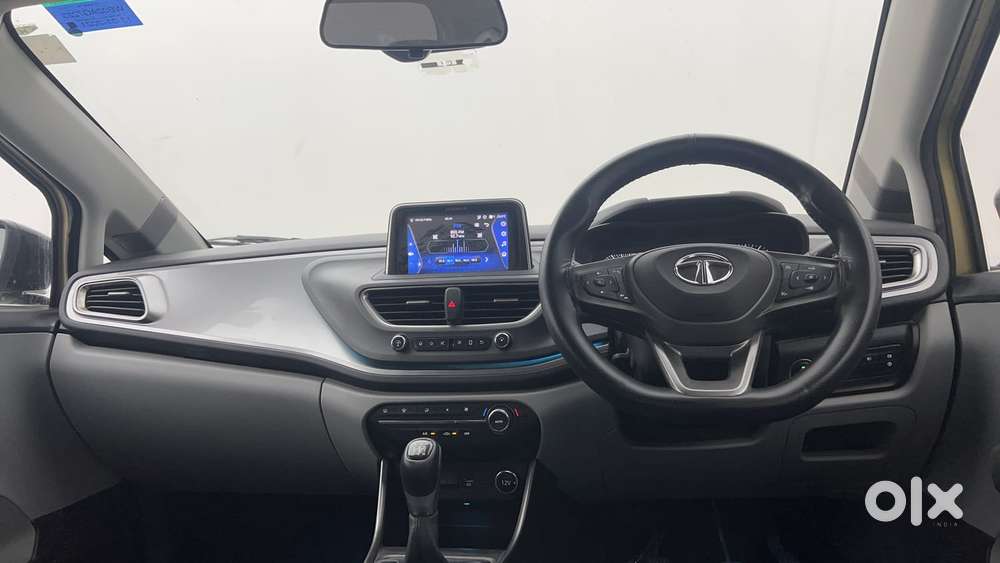 Tata Altroz Xz, 2020, Petrol