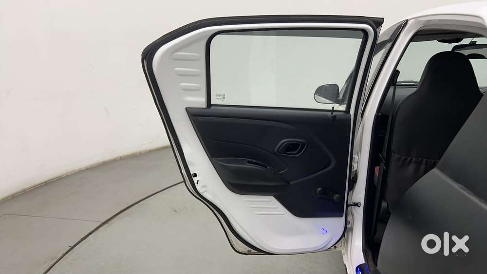 Datsun Redigo T Option, 2017, Petrol