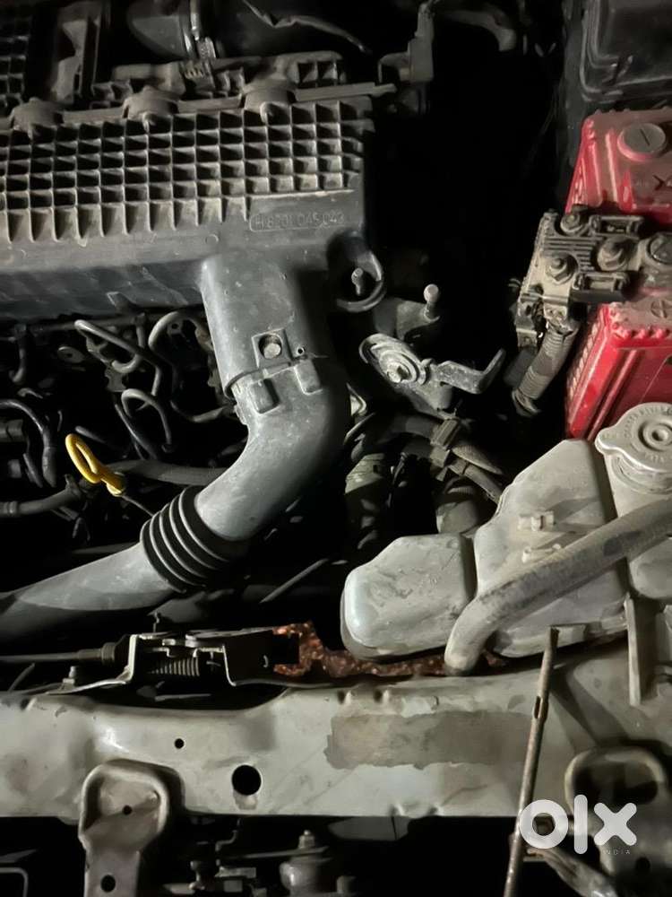 Nissan Sunny 2012