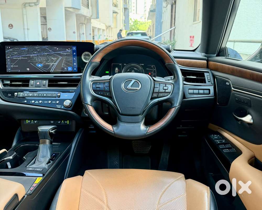 Lexus Es 300h Luxury, 2024, Petrol