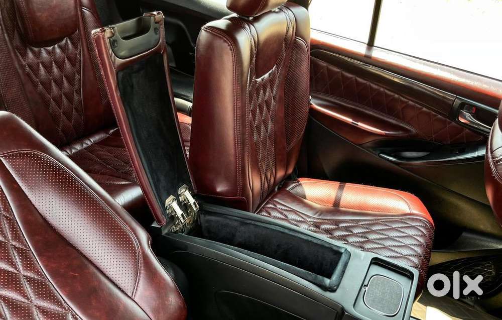 Innova Crysta Auto 2022 Petrol