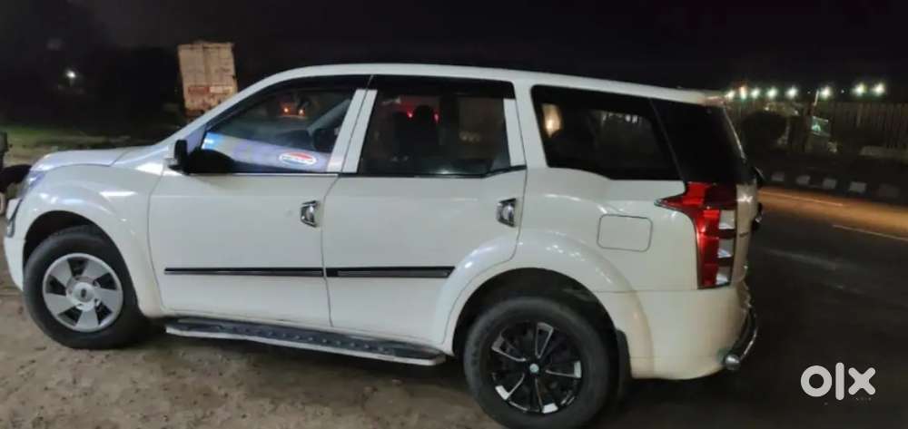 Mahindra Xuv500 Diesel Manual 2016 W4 Delhi Registered Noc Available.
