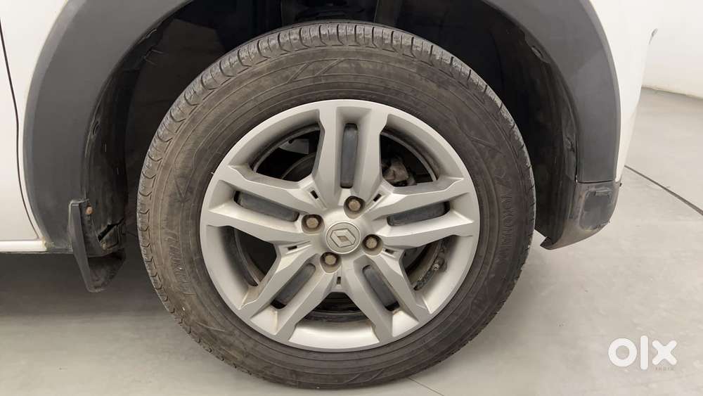 Renault Triber Rxz, 2019, Petrol