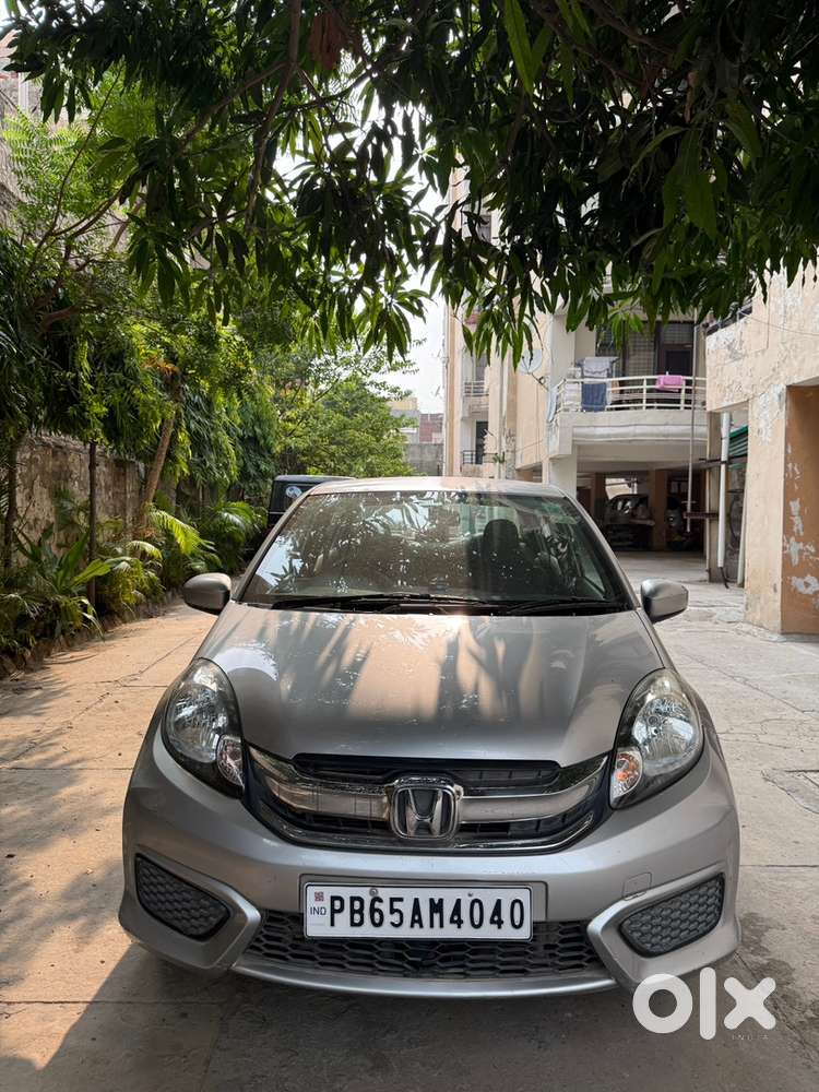 Honda Amaze 2017 Diesel Manual  1st Owner  Well Maintained