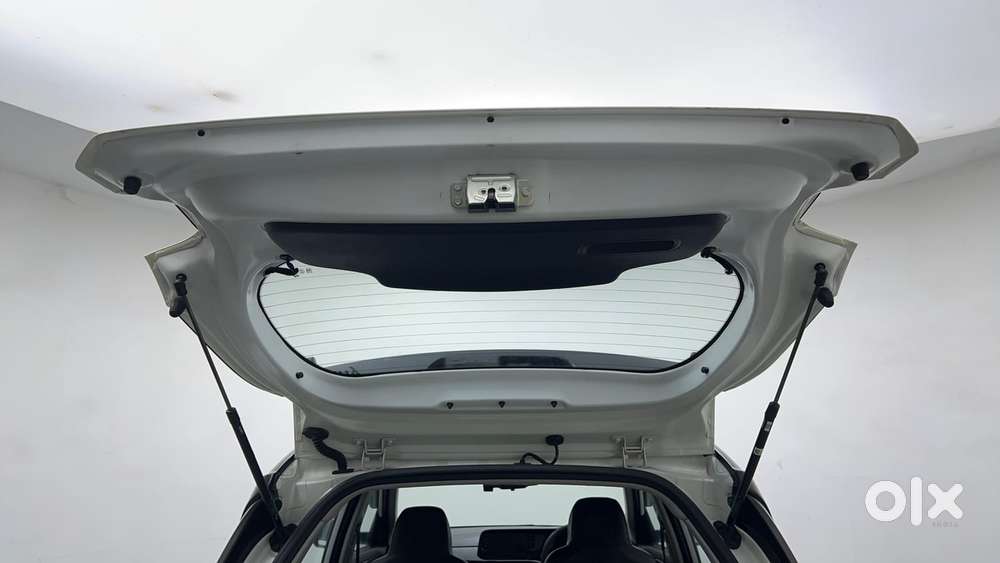Hyundai Exter Sx (o) Connect 1.2 Amt Dual Tone, 2024, Petrol