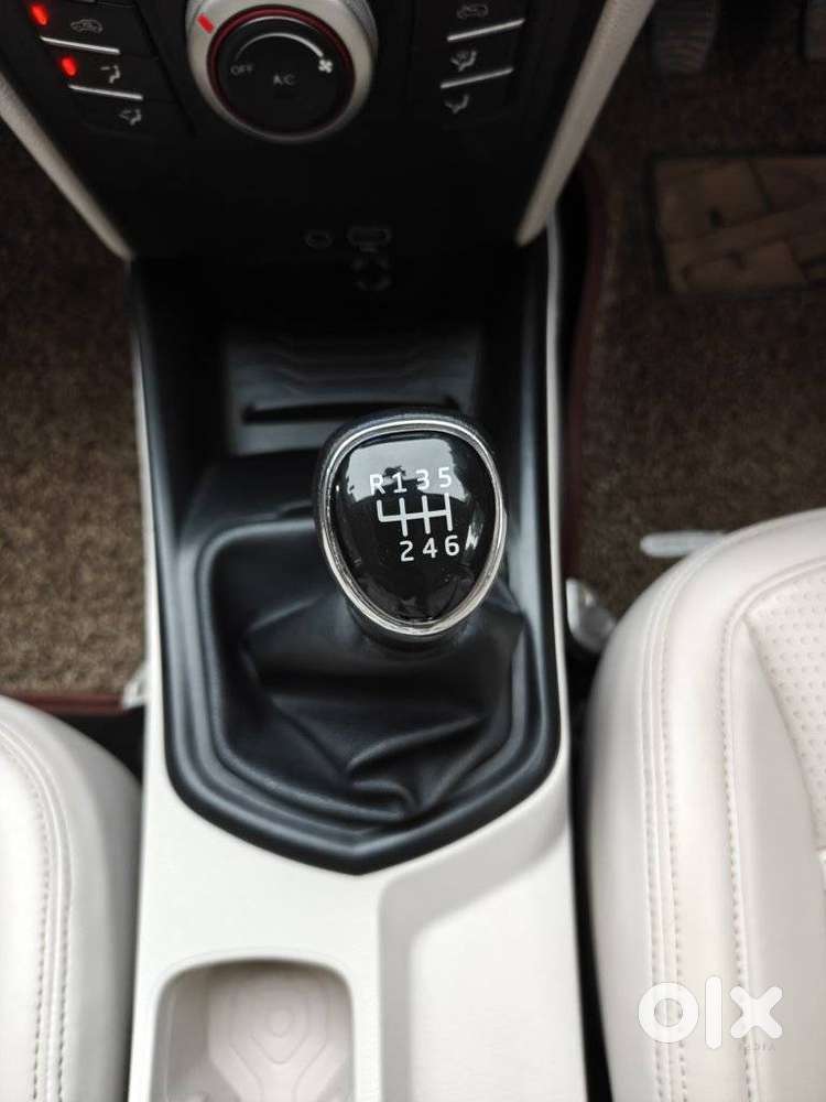 Mahindra Xuv300 W6, 2020, Petrol