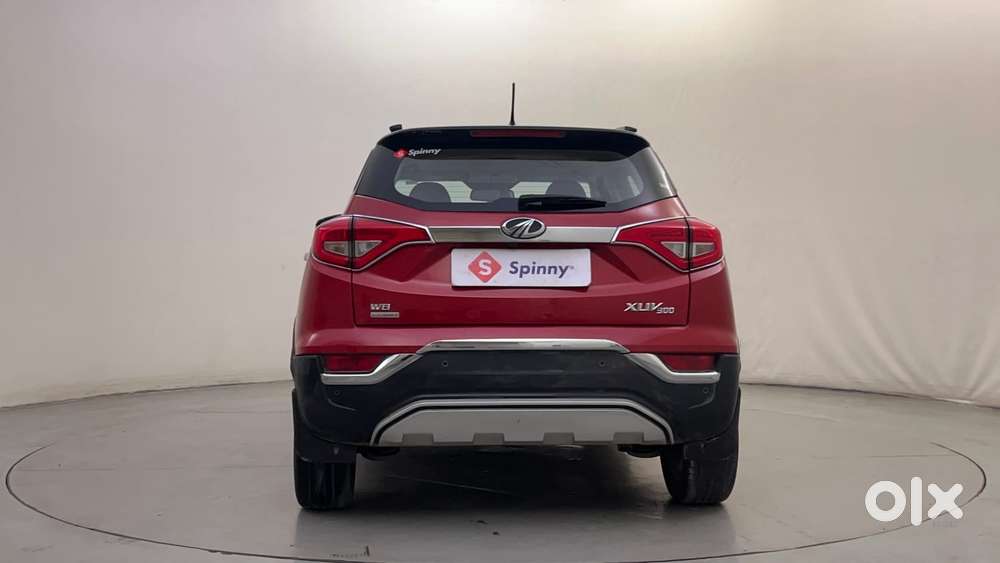 Mahindra Xuv300 W8 (o) 1.5 Diesel Amt Dual Tone, 2021, Diesel