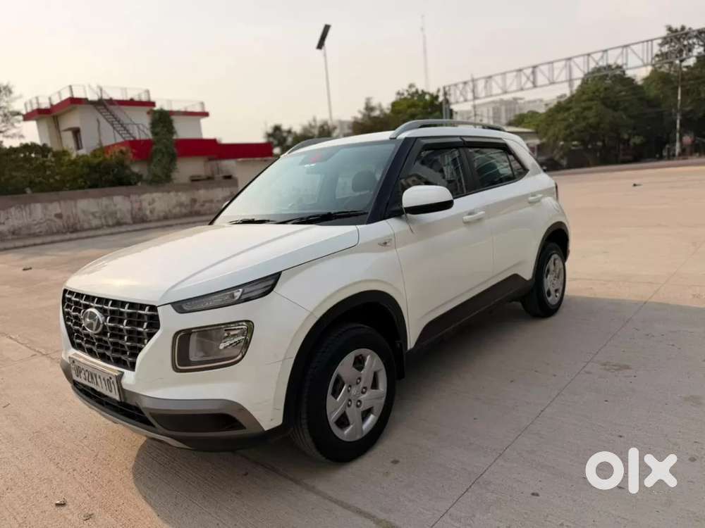 Hyundai Venue S 1.2 Petrol, 2022, Petrol