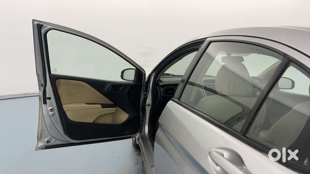 Honda City I-vtec Cvt Zx, 2016, Petrol