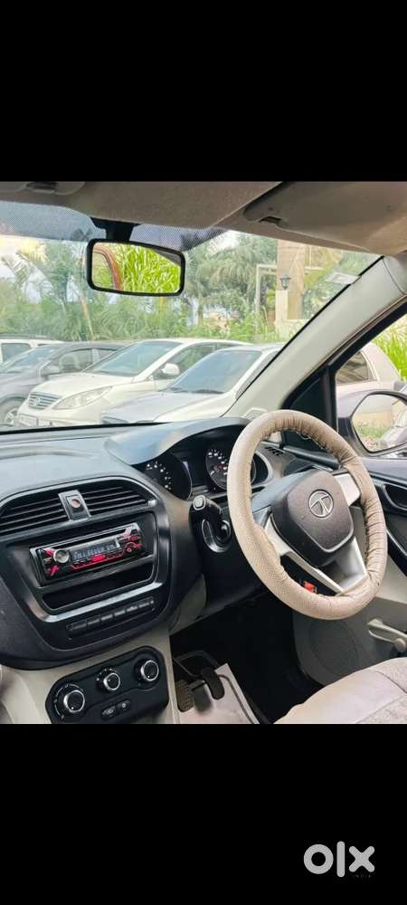 Tata Tiago Xe, 2017, Petrol